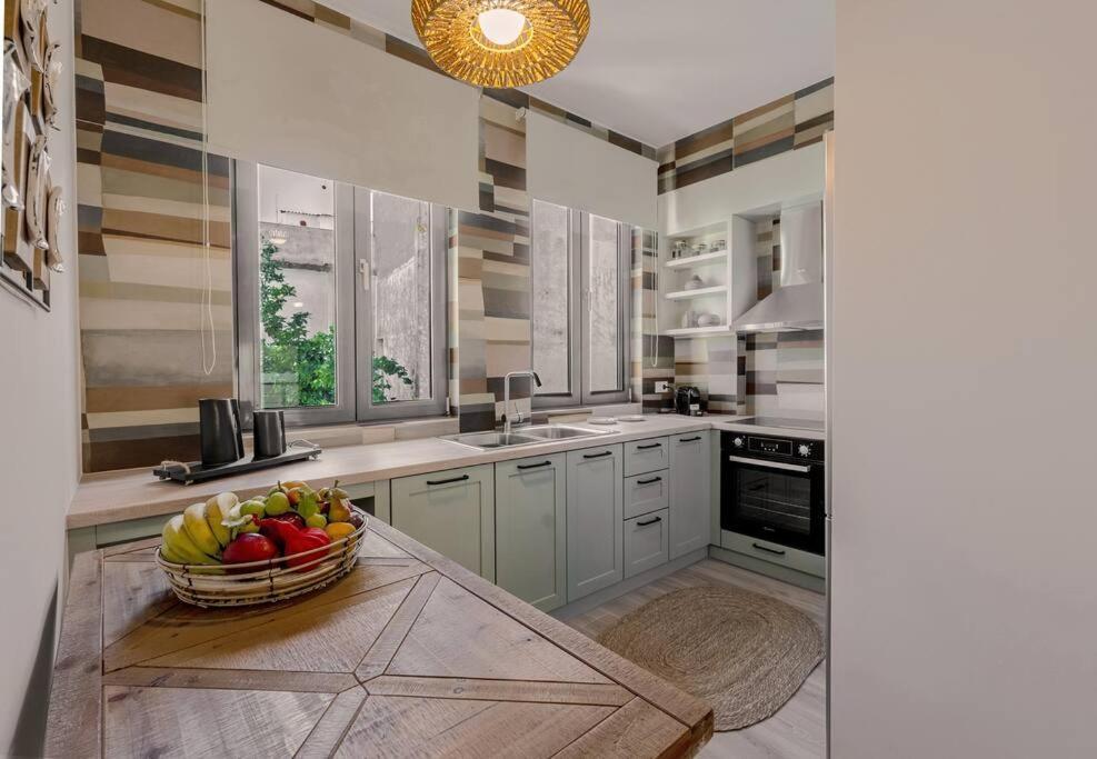 Enigma, A Lux And Boho City Apartment Downtown Preveza Luaran gambar