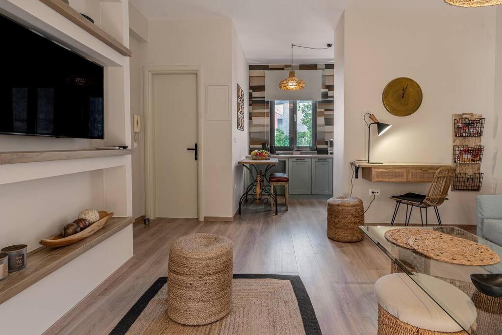 Enigma, A Lux And Boho City Apartment Downtown Preveza Luaran gambar